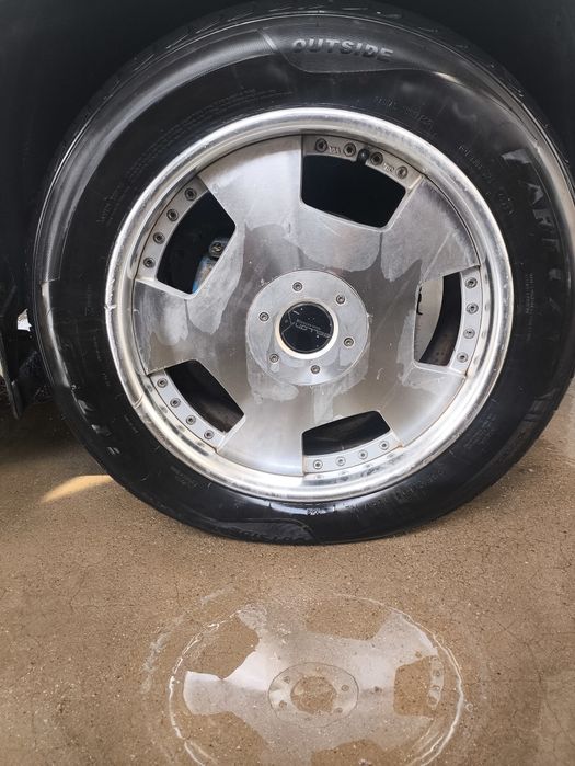 Продам диски с резиной.