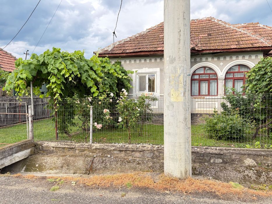 Imobil - Casă + teren, 2197mp