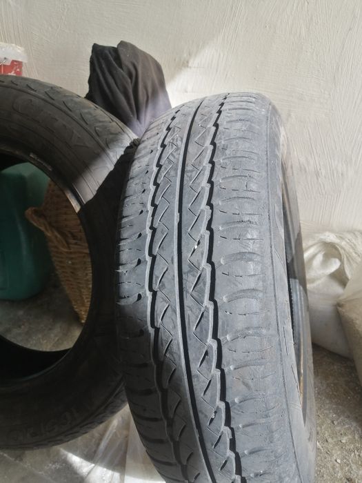 Летни гуми втора употреба, размер 165/70/14. Година 2008г.