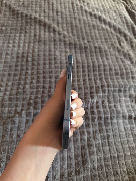 Iphone 13 simplu