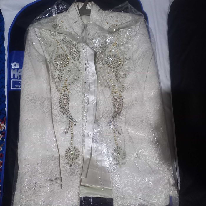 Кастюм шим Мужской куёвлик туфли билан бирга.