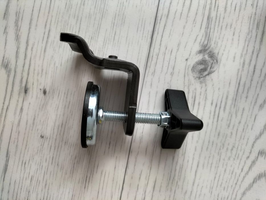 Продам кранштейн