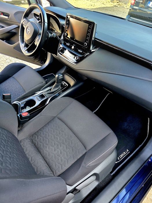 Toyota Corolla Hybrid 1.8 Benzină si  Electric | 2022 | Automat | Consum 4.5% | Impecabilă