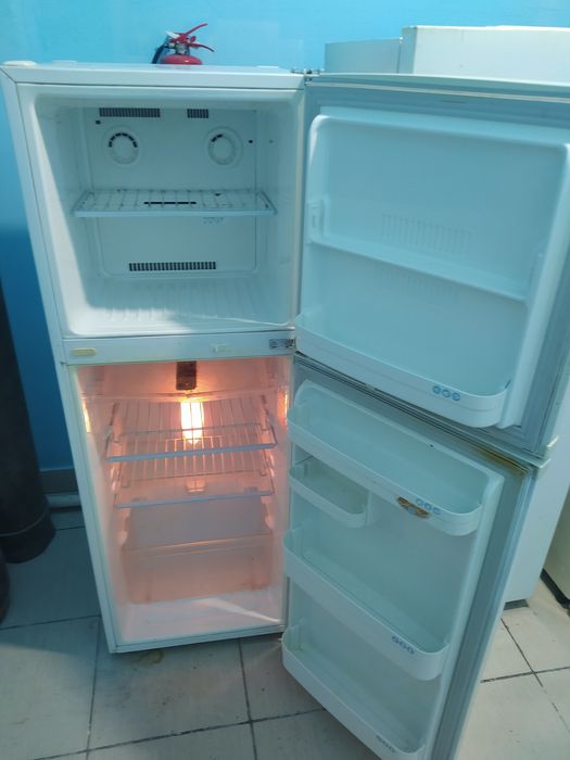 Продам холодильник LG