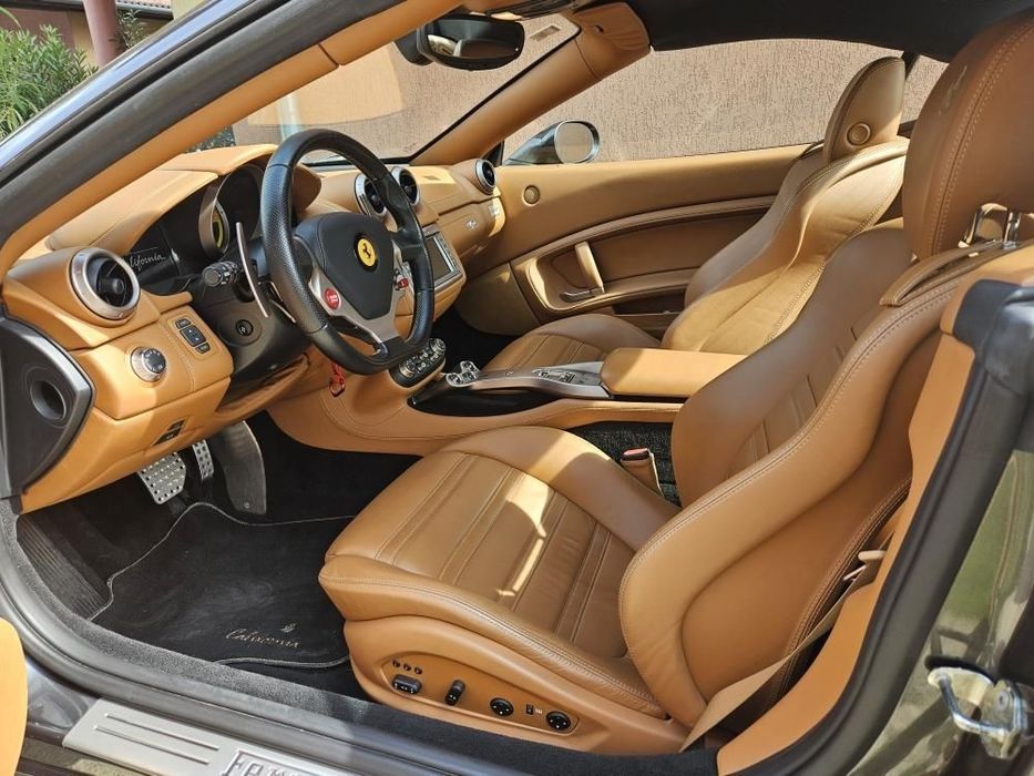 Schimb cu imobiliare Ferrari California