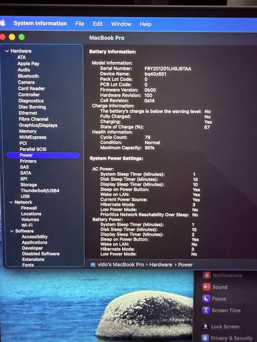 Vând Apple MacBook Pro 16" (2021) - M1 Pro / 32GB RAM / 512GB SSD