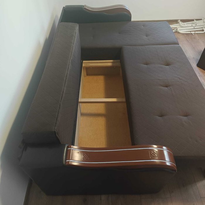 Canapea Coltar extensibila cu doua lazi de depozitare - Maro - Stare foarte buna 2.4m / 1.45m