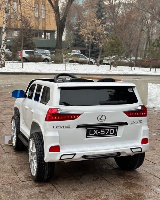 Продам машинку на пульту