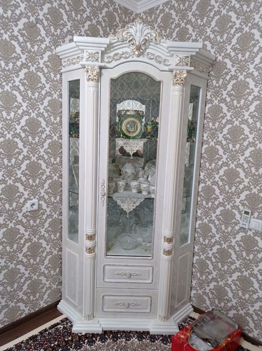 Mehmonxona uchun servant