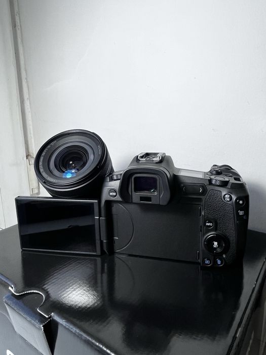 Canon Eos R фотоаппарат