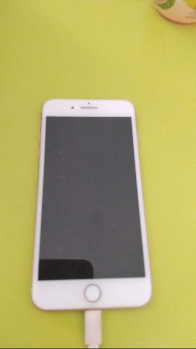 Iphone 8 plus 64gb  94% baterie!