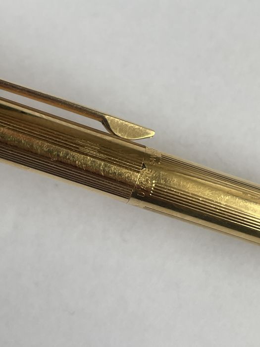 Pix Caran d’Ache placat aur