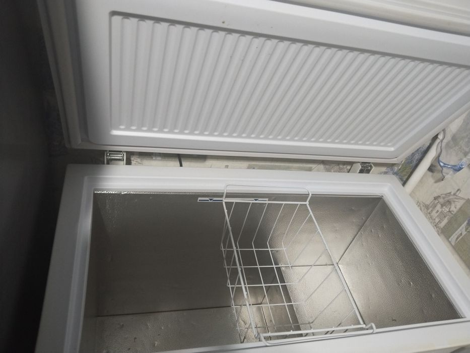 Продам морозильную камеру