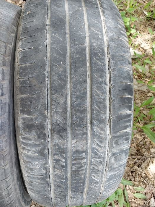4 шины Michlen 235 60 R17.