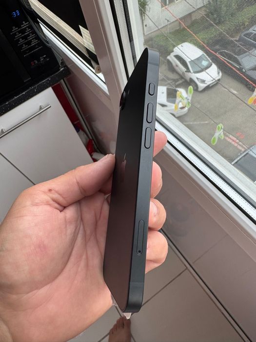 Iphone 16 E 128gb baterie 100%(0 cicluri incarcare)