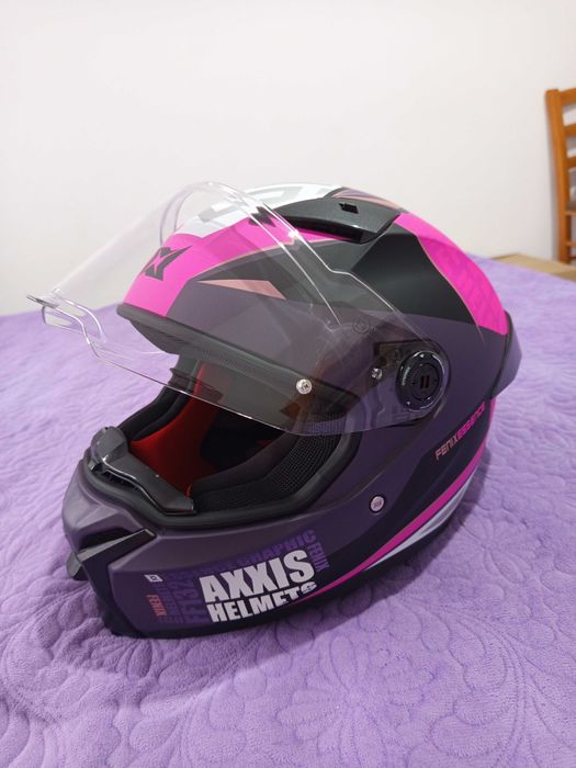 Vând casca moto axxis