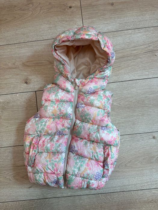 Топъл елек/грейка с качулка - два модела, размер 98 - нови, без етикет