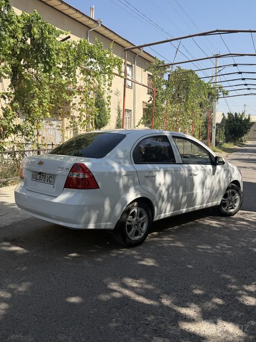 Arenda nasiya savdo nexia 3avtomat 42.000probeg