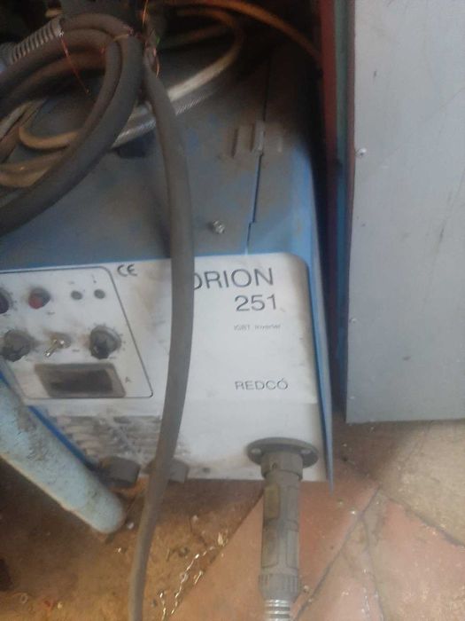 Инвенторен заваръчен апарат ORION 251