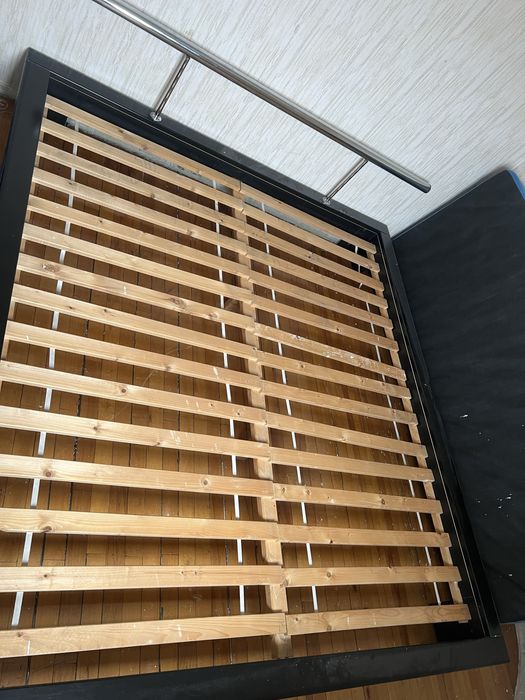 Продаю мебель двухспальная кровать