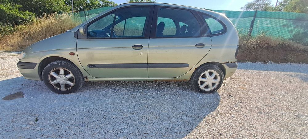 Renault Megane 1.6I 16V 107К.С