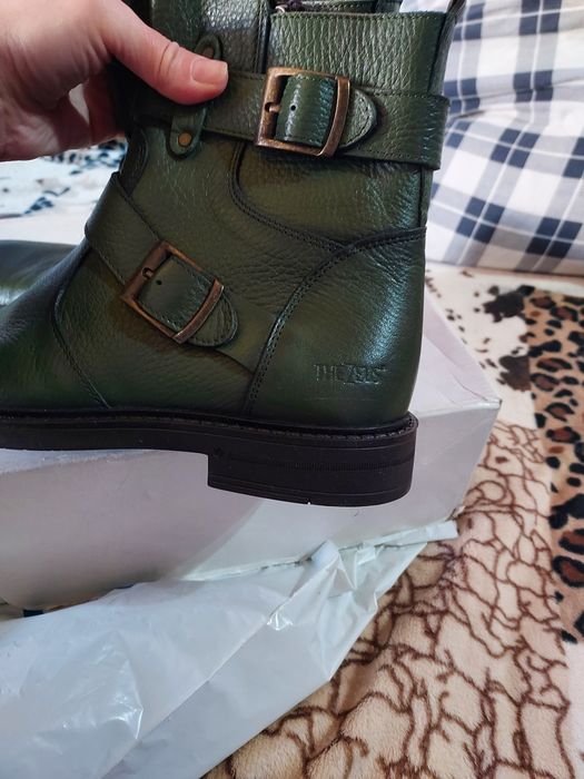 Bărbatii piele naturala 100%