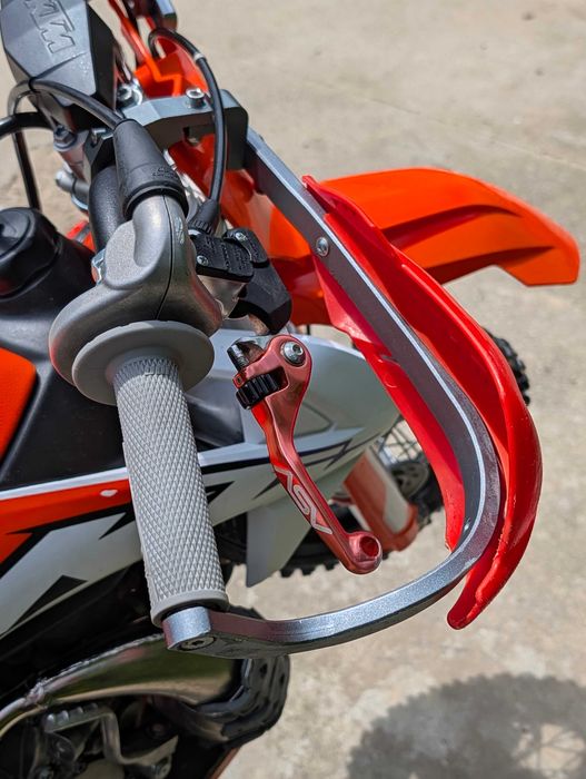 Vând Urgent KTM 50 SX Mini – ultimul model, cumpărată nouă în 2024, stare excelentă