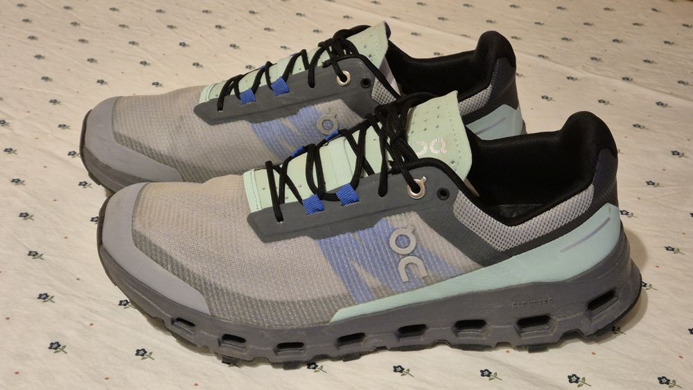 Маратонки On Cloudvista 42