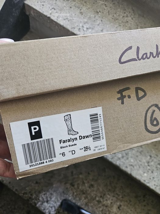 Ботуши Clarks от естествен велур 39 номер промо цена