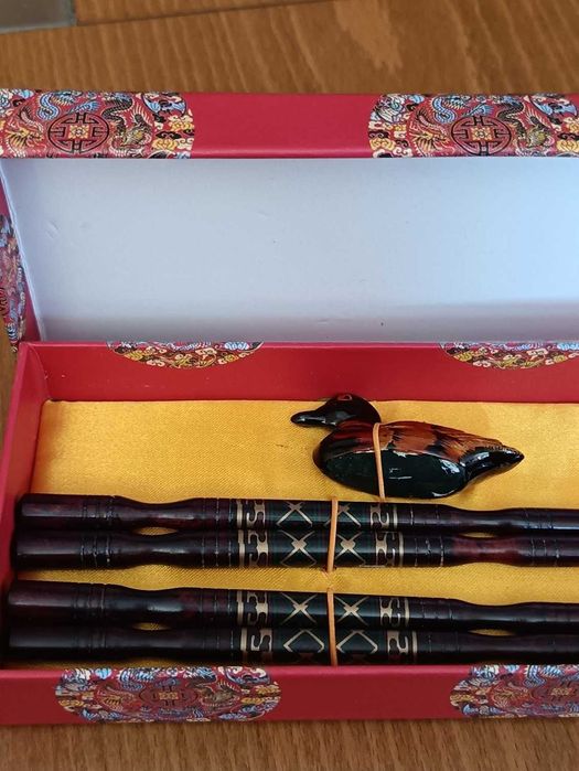 Комплект дървени клечки за хранене