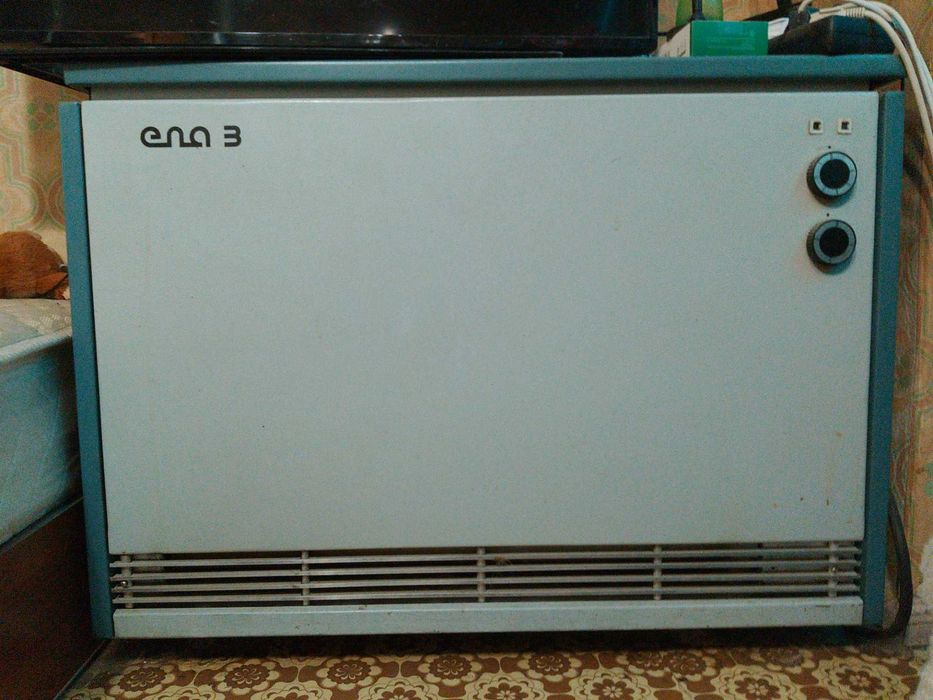 Продавам акумулираща печка Ела3
