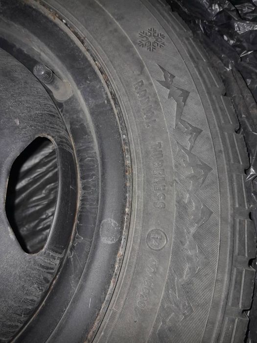4 бр. джанти и зимни гуми Dębica 175/70 R13