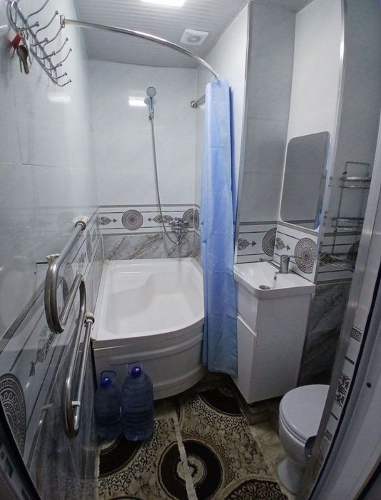 Doʻstlik metrosi yaqinida 2/2/6 50m² bogan uyimiza ijaraga beriladi