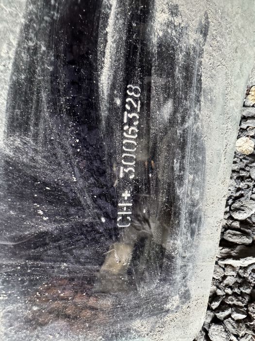 Продам дверные стекла бмв е39