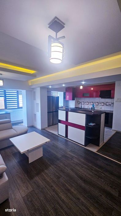 Apartament 3 camere Zona Centrală