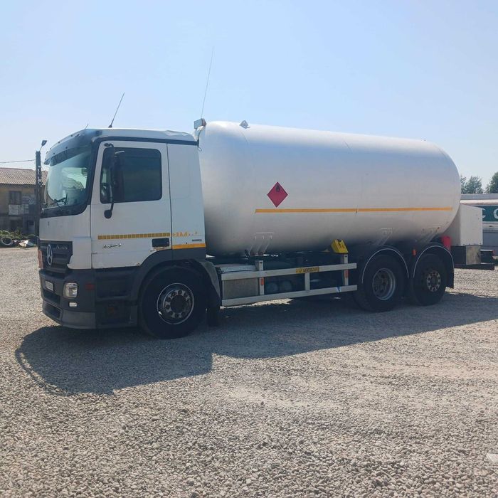 Mercedes-Benz Actros 2541 (6x2) – Autocisternă (GPL / Cisterne)