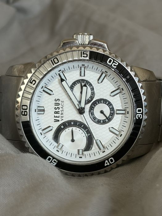 Emporio Armani / Versace часовници