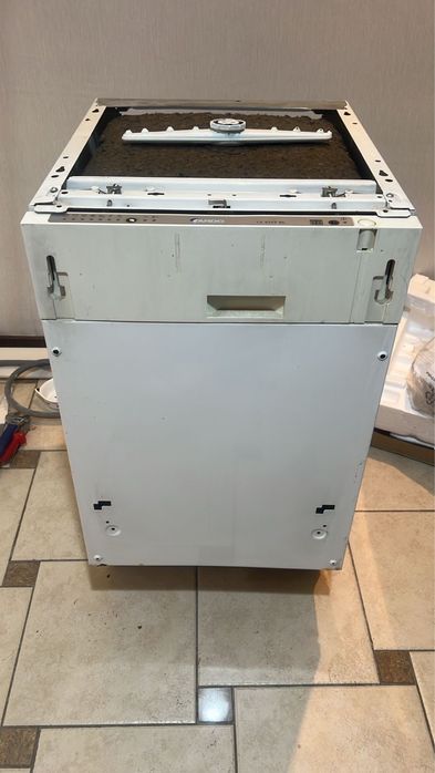 Продам Посодомоечную машинку ARDO