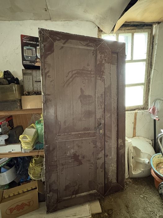 Дверь входная.