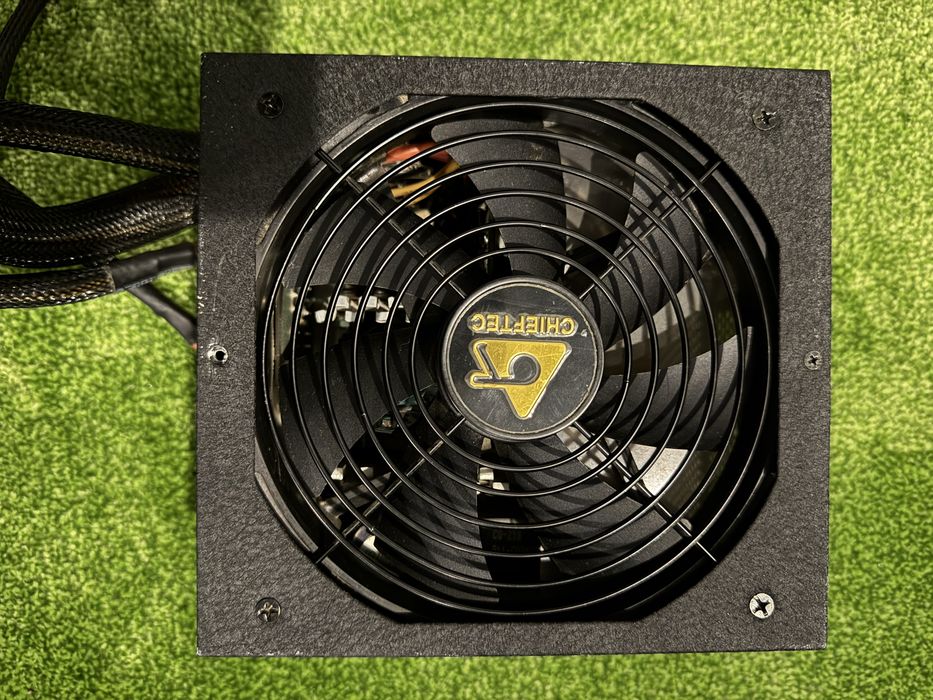 Блок питания 750W Gold 80+
