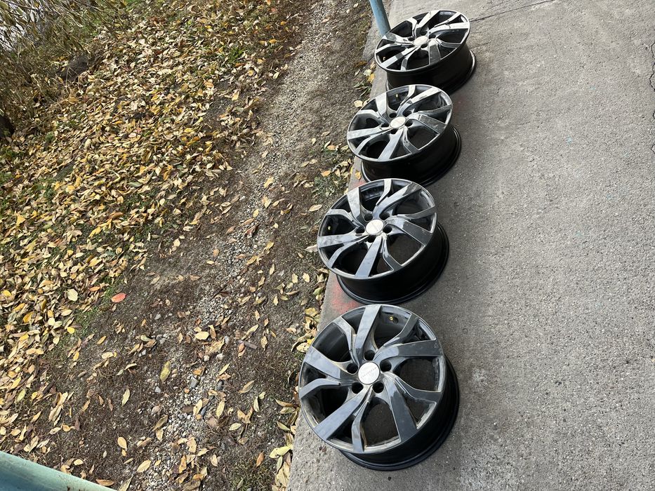 Продам R15 диски новые