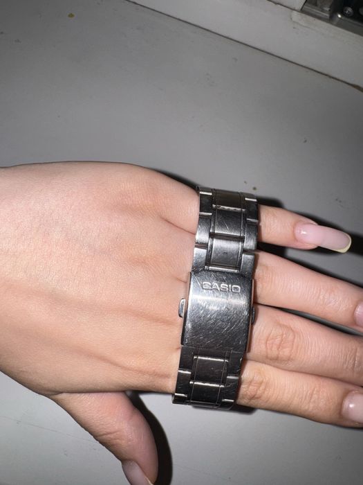 Продам мужские часы Casio.