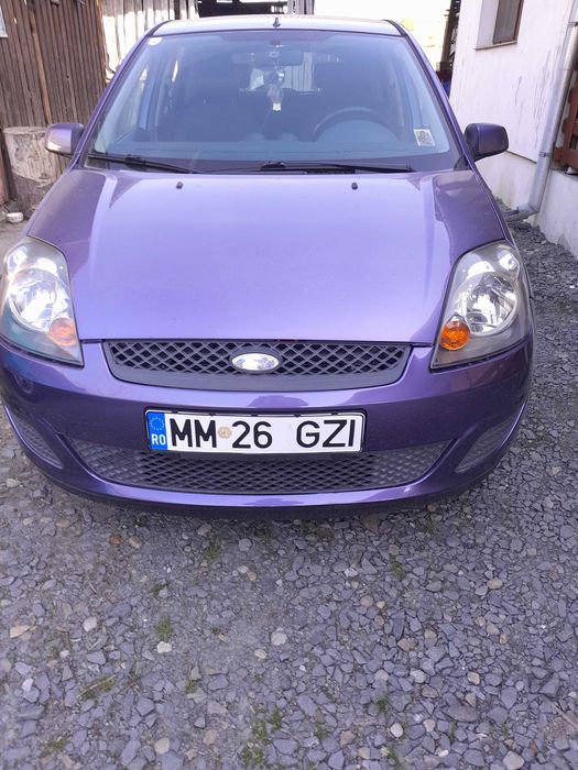 Vând Ford.fiesta 1.2 benzină din 2008.