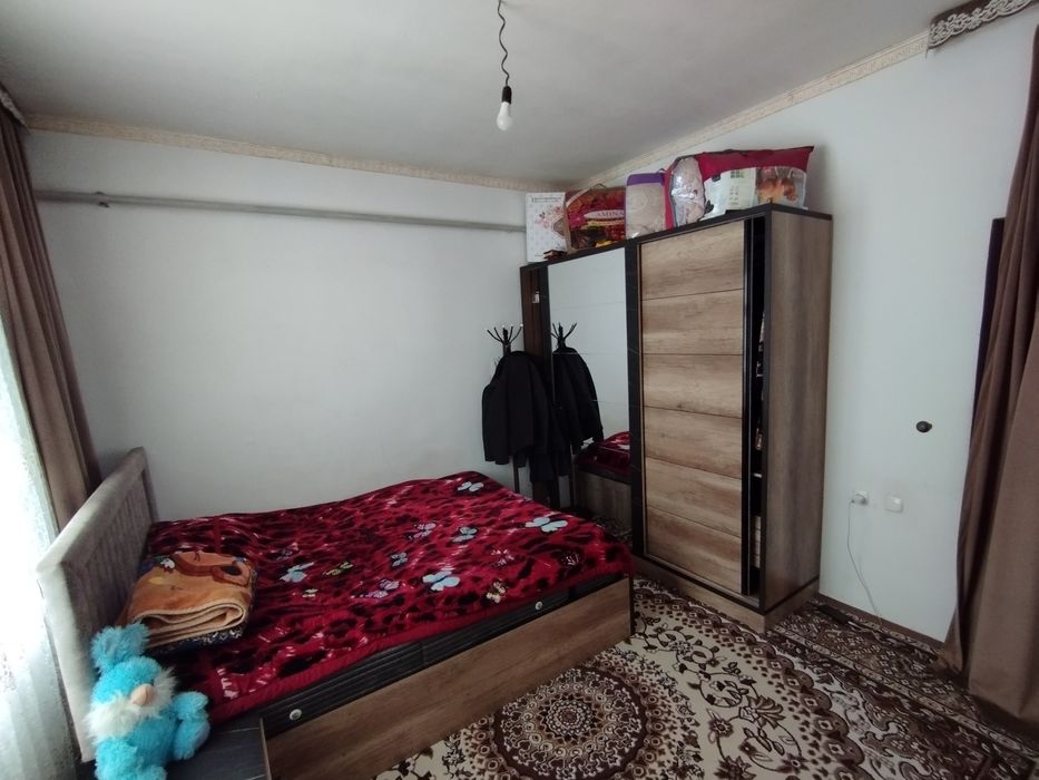 Uchastka Dala hovli uy