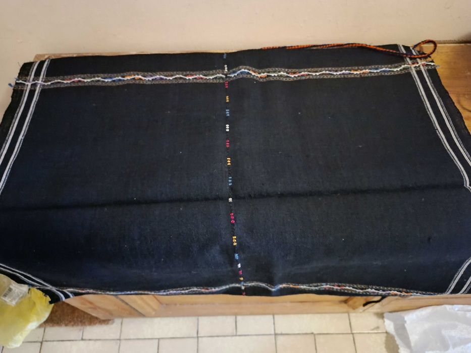 ръчнотъкани стари престилки, калъфки и торби