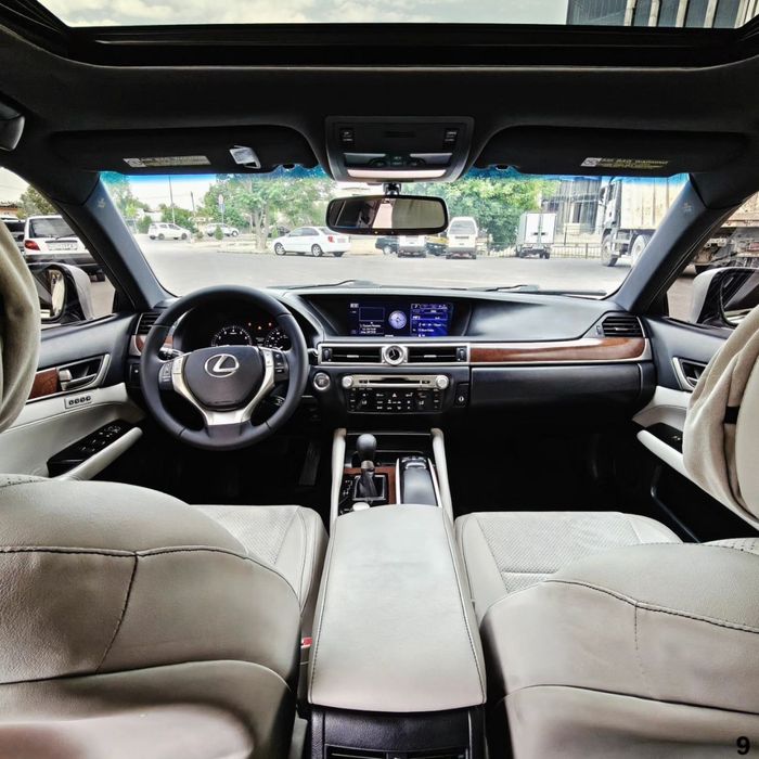 Lexus Gs awd 350  3.5 л сотилади 2013-14