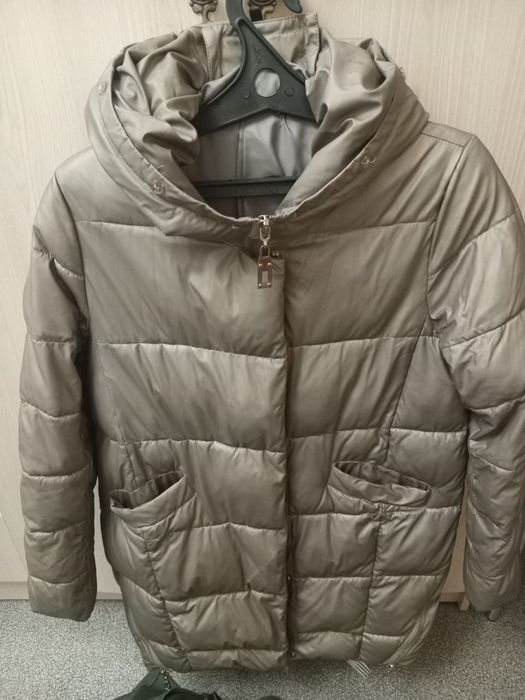 Продам зимние пуховики