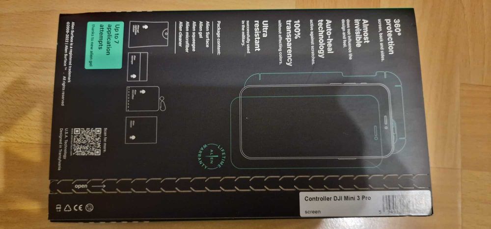 DJI RC cu ecran tactil + folie ecran Alien