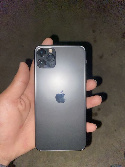 Айфон 11про мака