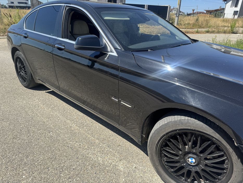Bmw 730d 245cp // 2009 **5 Butoane** Proprietar